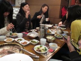 韓国青年とのディスカッション（レストラン）
