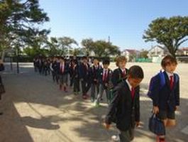 登校