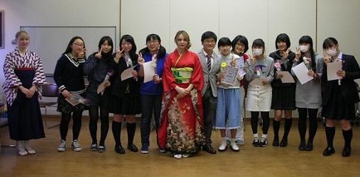 皆勤賞・修了証の授与