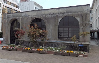 本川小学校